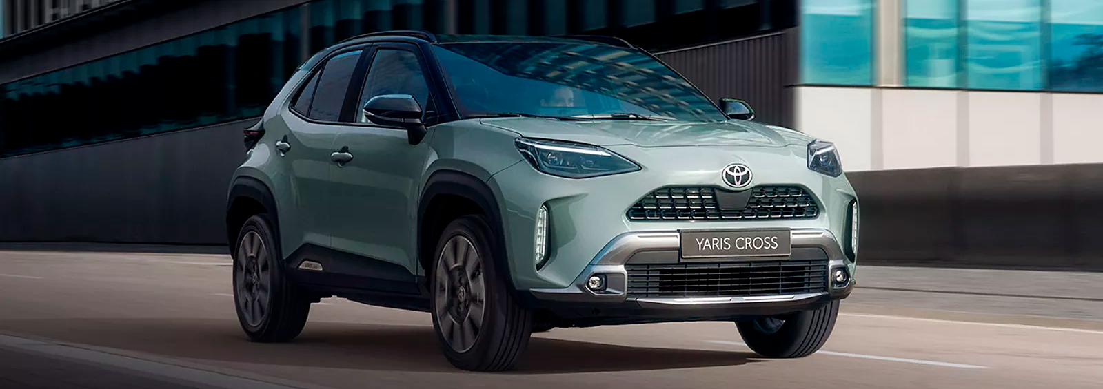 Todoterrenos TOYOTA Yaris Cross 120H Active Plus ST 1.5